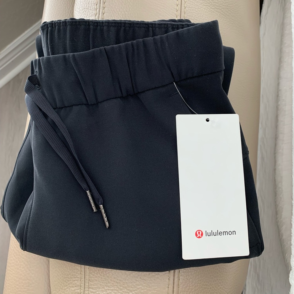 Lululemon On the Fly Jogger